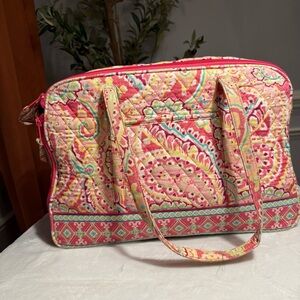 Vera Bradley Quilted Dog Carrier – Capri Melon Pink Paisley
